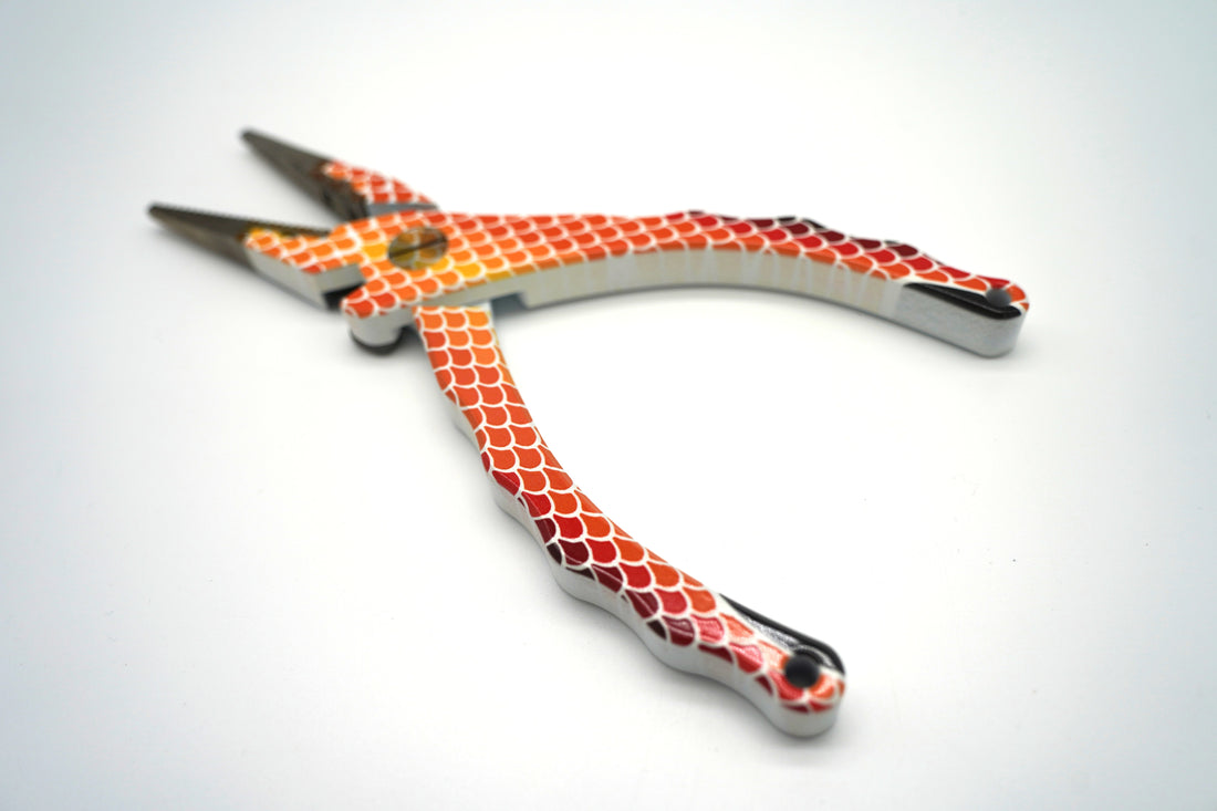 Evolution 7.5 Pliers - Waterloo Tails Up Logo
